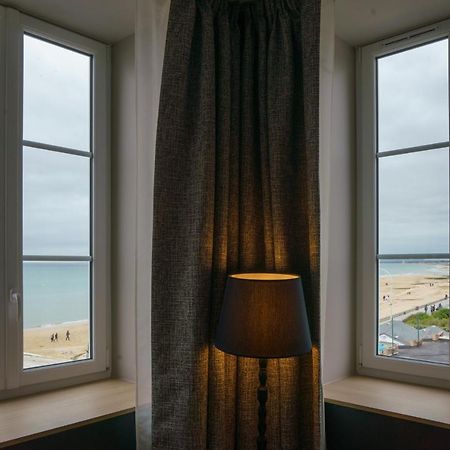 Hotel De La Plage Lion-sur-Mer Buitenkant foto