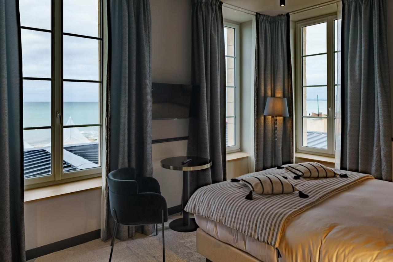 Hotel De La Plage Lion-sur-Mer Buitenkant foto